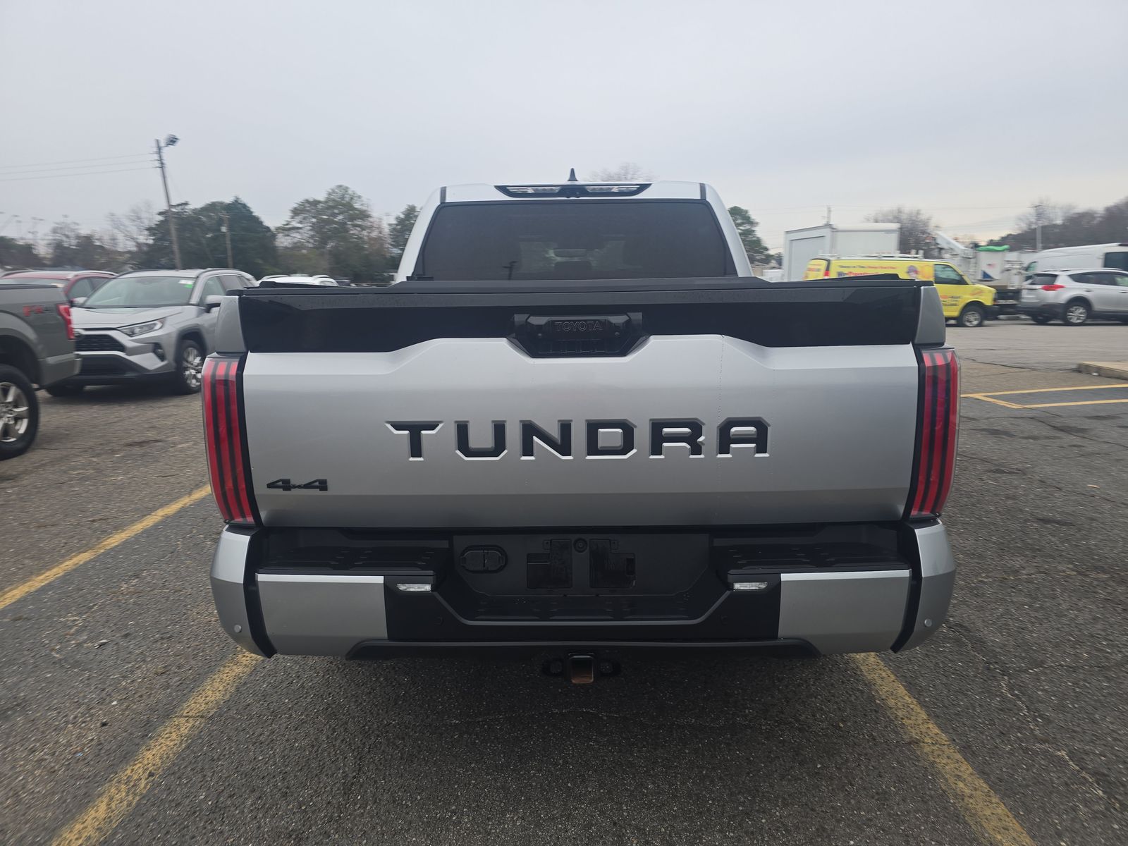 2022 Toyota Tundra Hybrid Platinum AWD