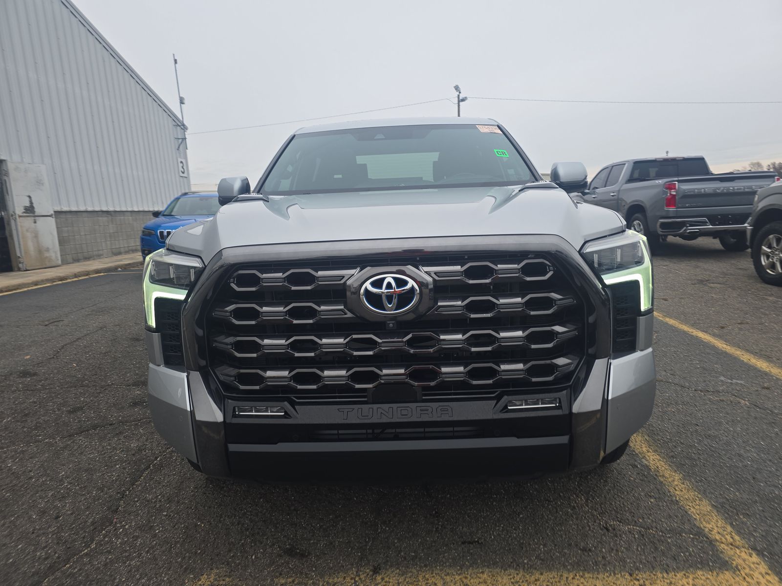 2022 Toyota Tundra Hybrid Platinum AWD