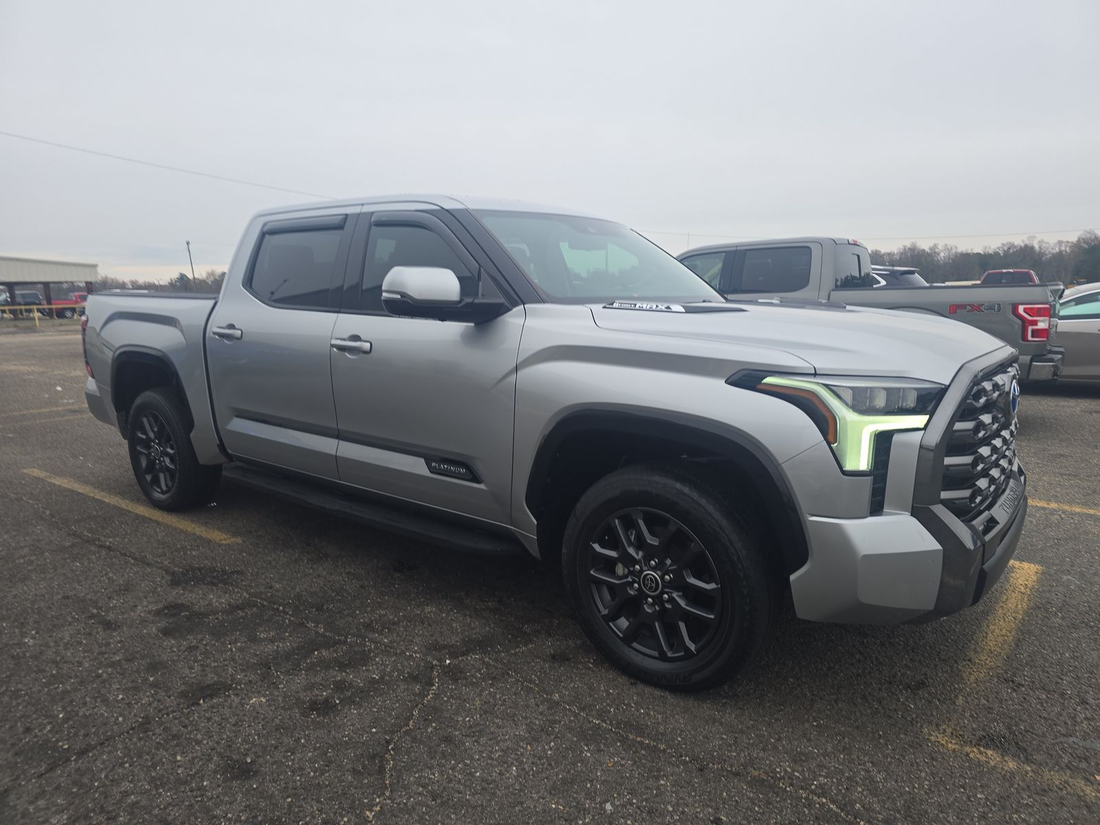2022 Toyota Tundra Hybrid Platinum AWD