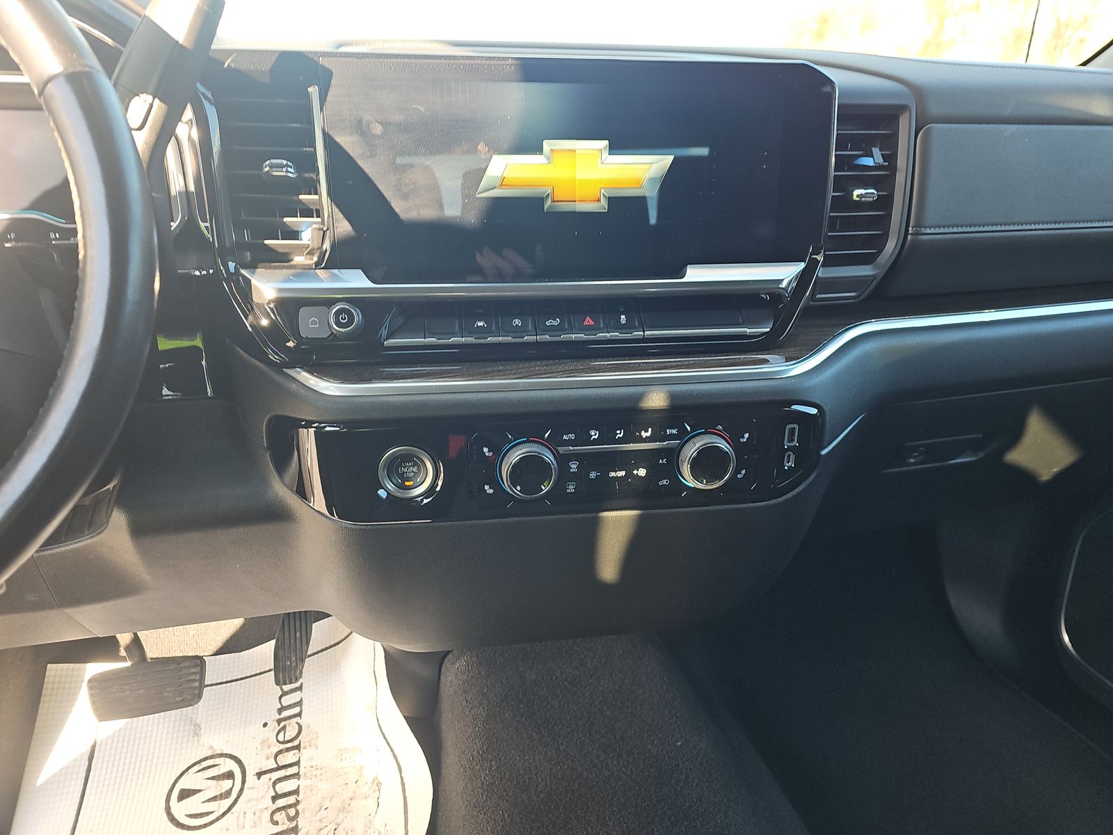 2022 Chevrolet Silverado 1500 LT AWD