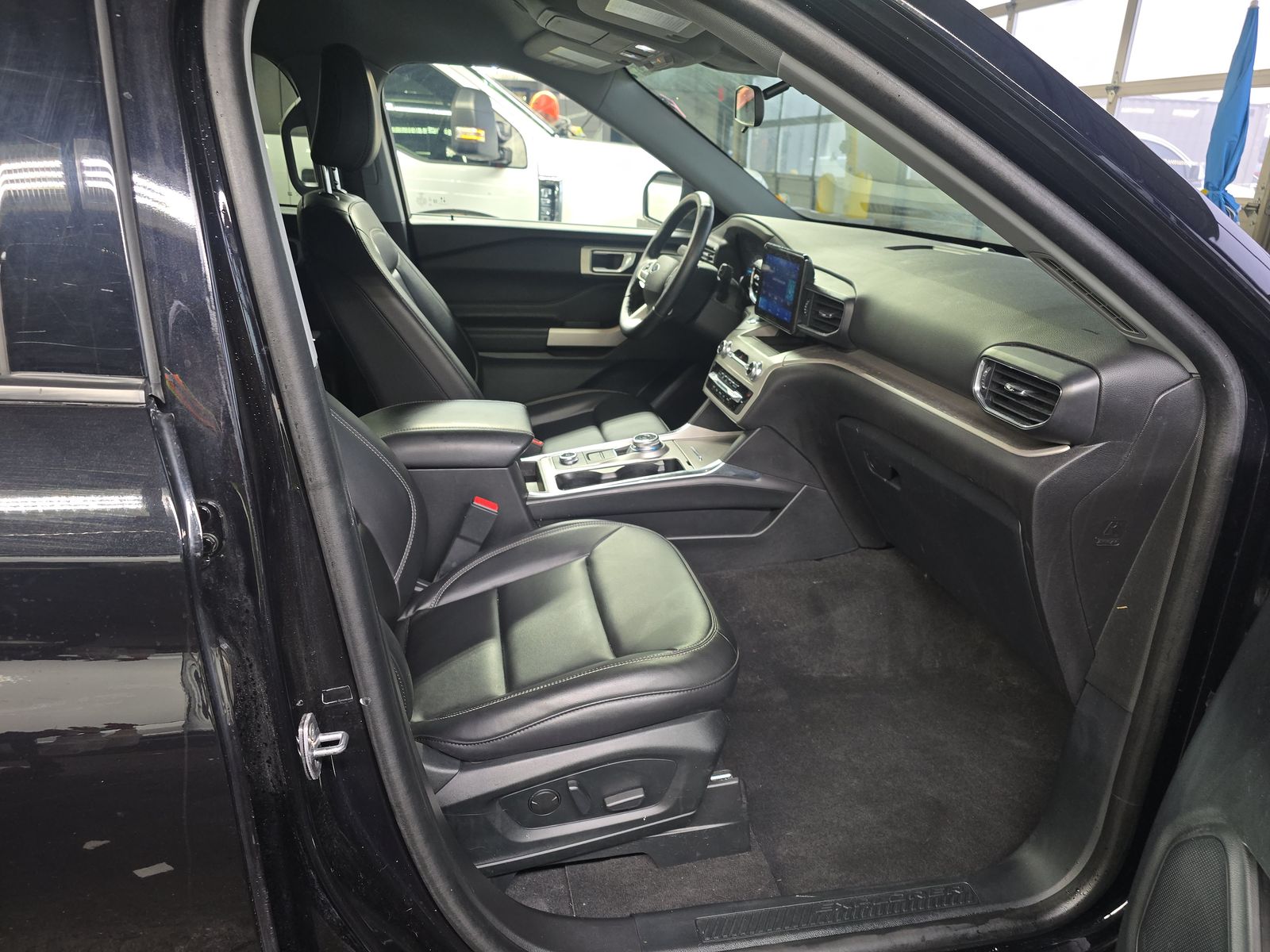 2022 Ford Explorer XLT AWD