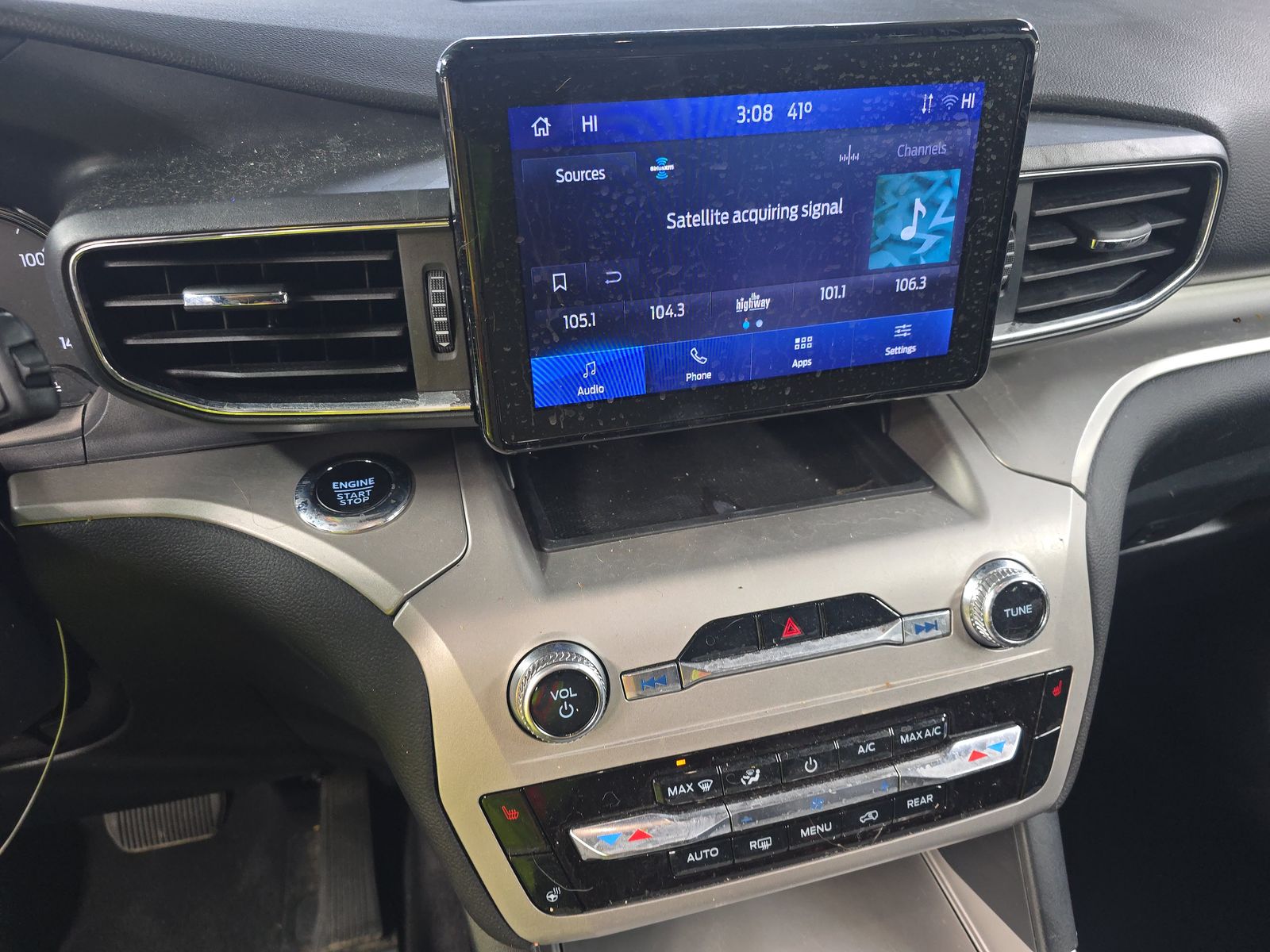 2022 Ford Explorer XLT AWD