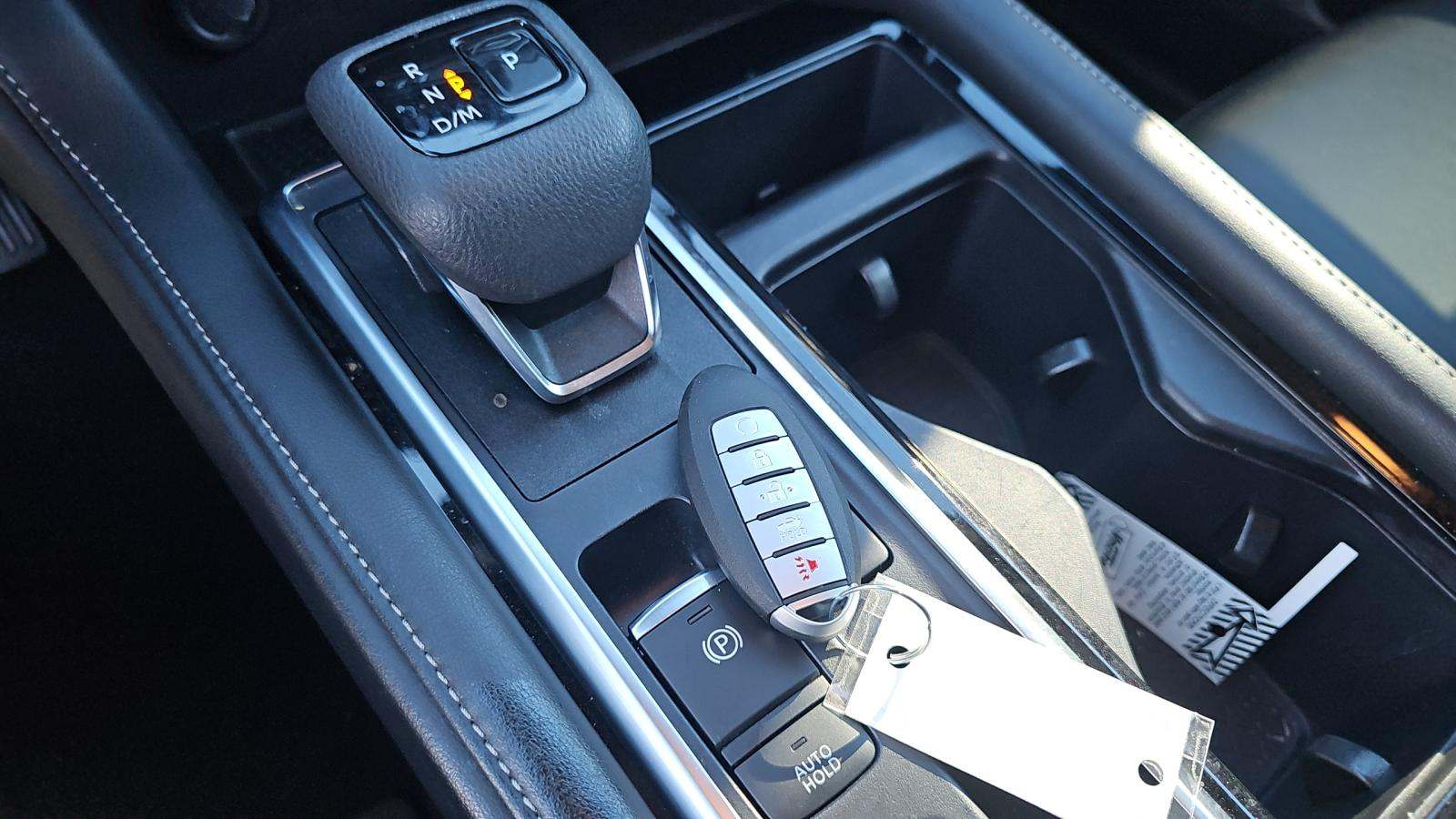 2024 Nissan Pathfinder SL FWD