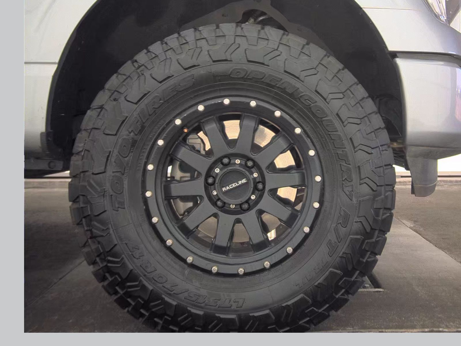 2023 Ford F-150 Lariat AWD