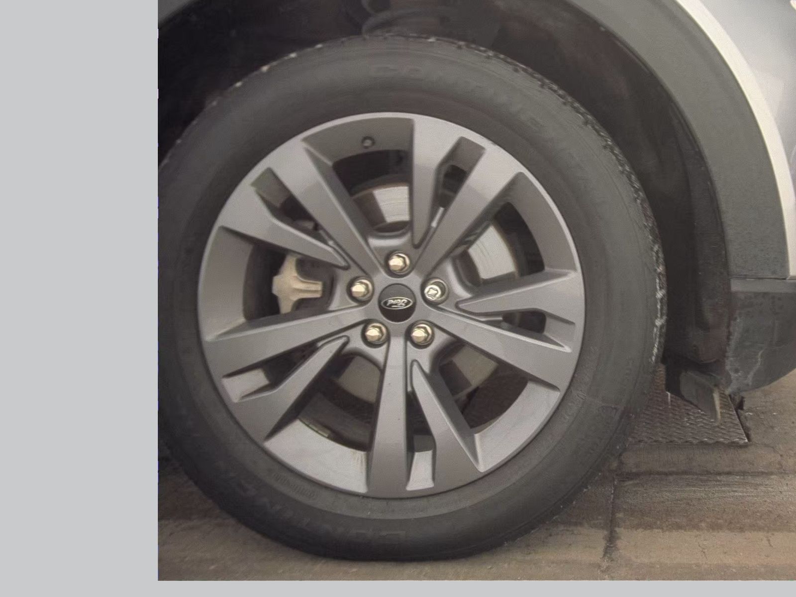 2023 Ford Explorer XLT AWD