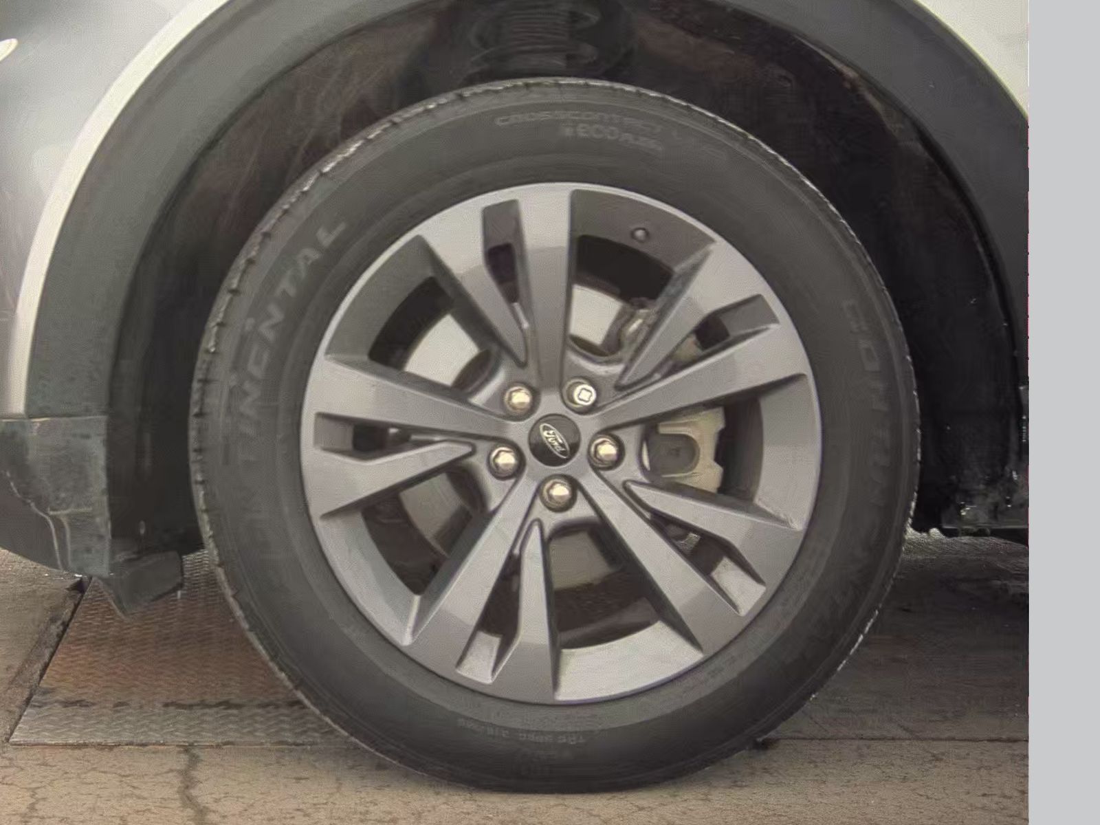 2023 Ford Explorer XLT AWD