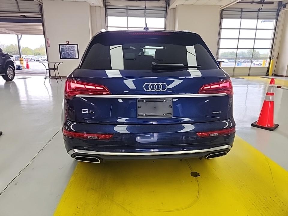 2022 Audi Q5 S line Prestige AWD
