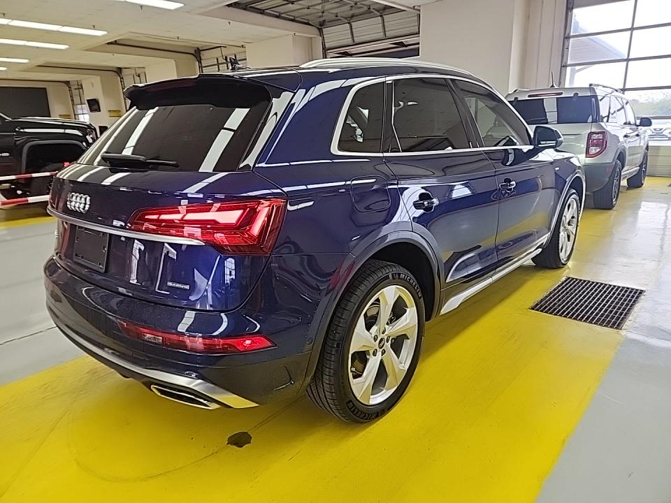 2022 Audi Q5 S line Prestige AWD