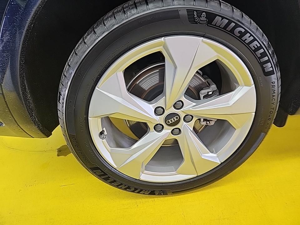 2022 Audi Q5 S line Prestige AWD