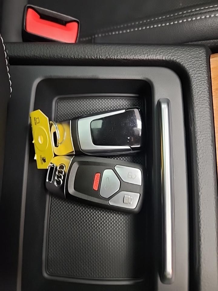 2022 Audi Q5 S line Prestige AWD