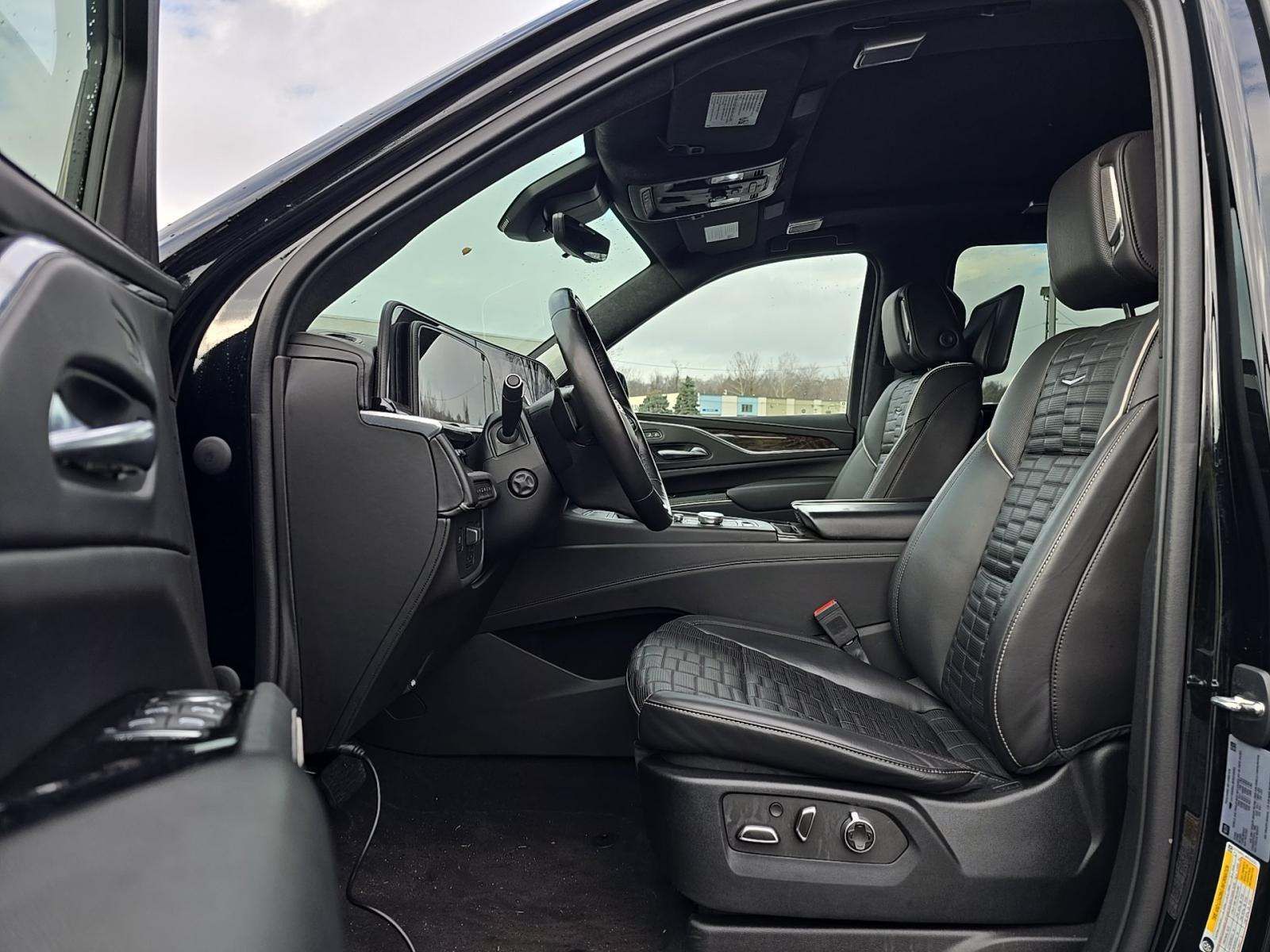 2023 Cadillac Escalade ESV Sport Platinum AWD