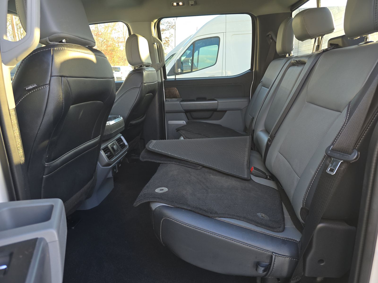 2023 Ford F-150 Lariat AWD