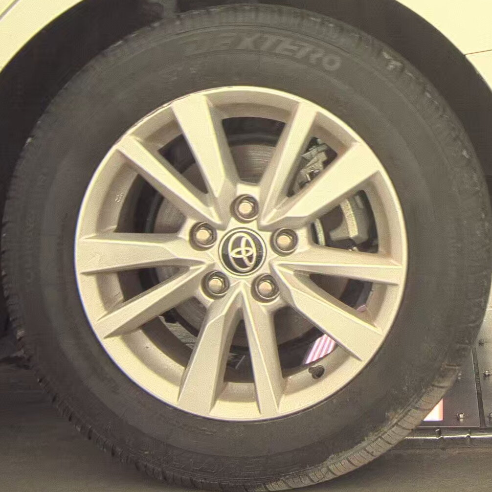 2025 Toyota Camry LE FWD