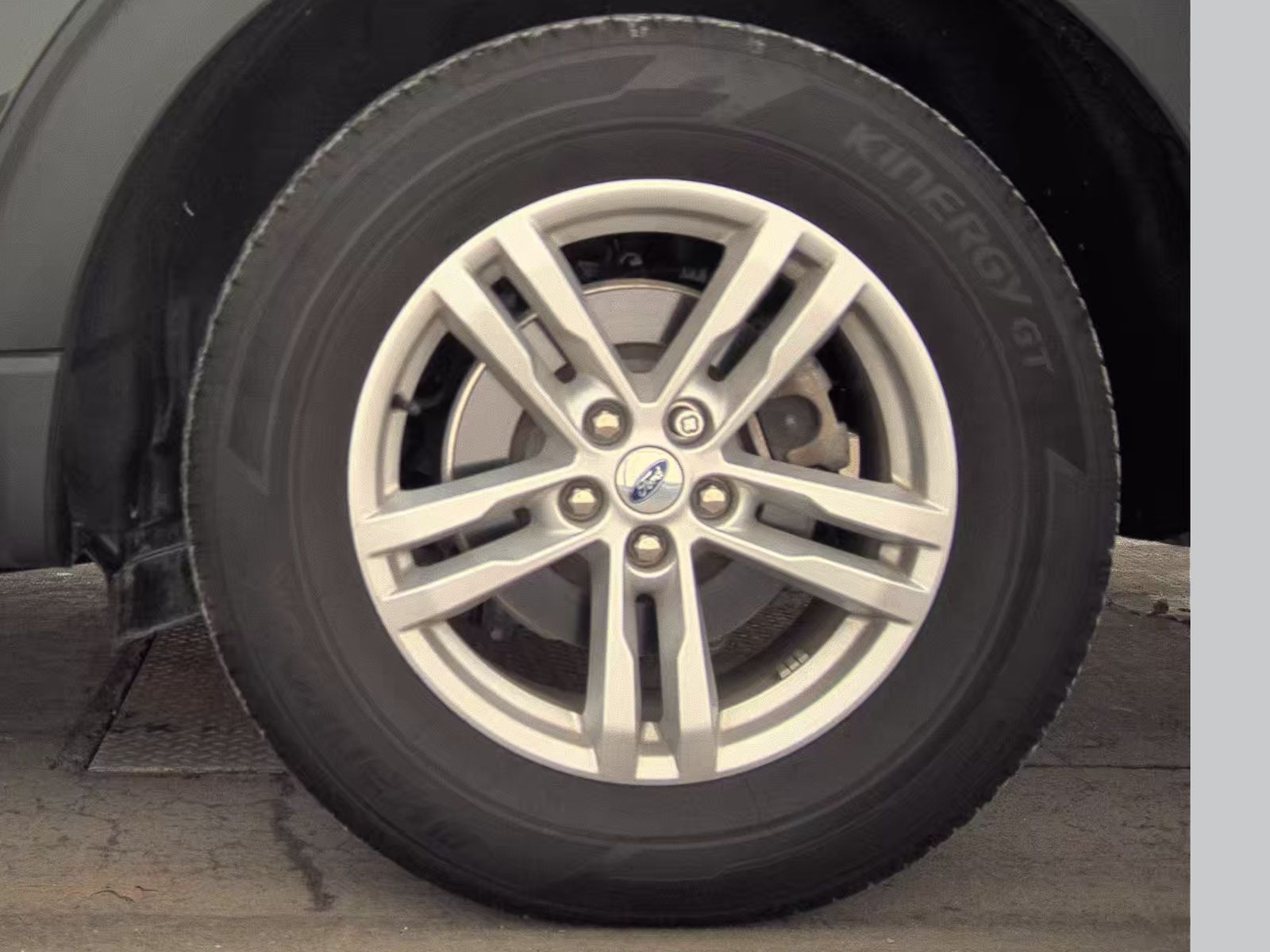 2023 Ford Explorer XLT AWD