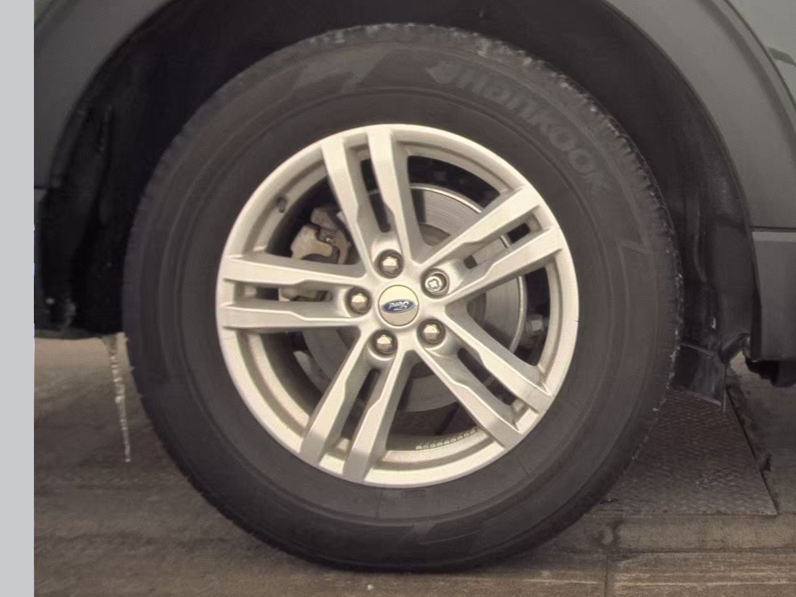 2023 Ford Explorer XLT AWD