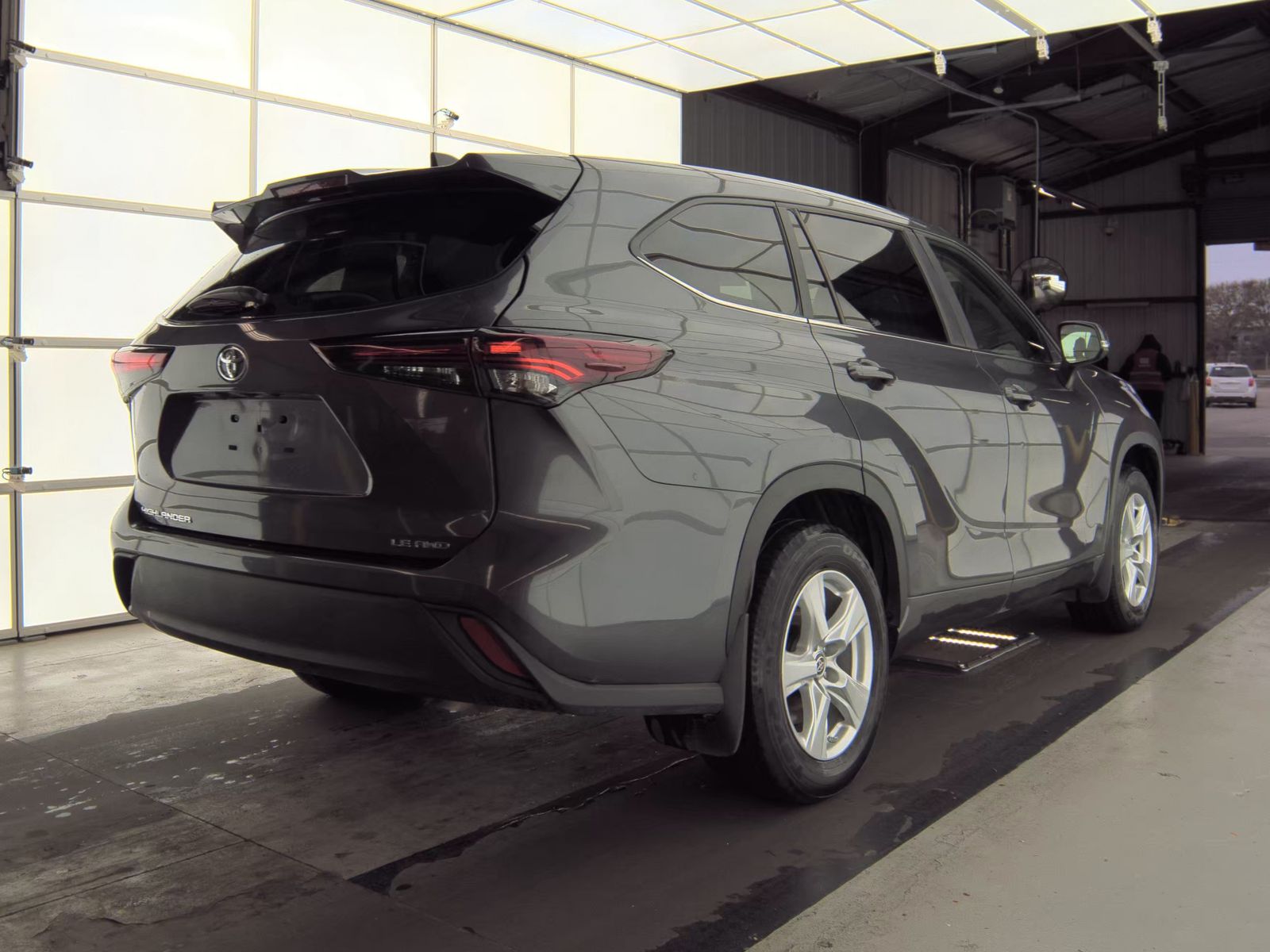 2024 Toyota Highlander LE AWD