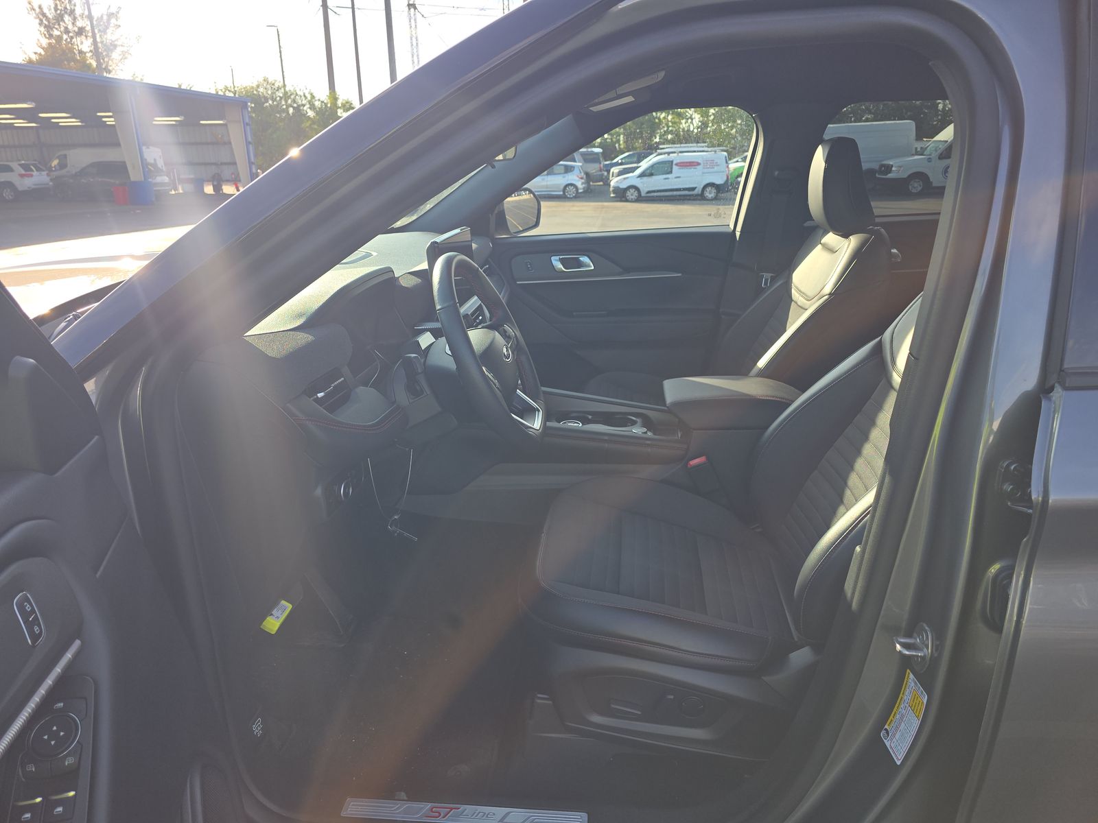 2025 Ford Explorer ST-Line AWD