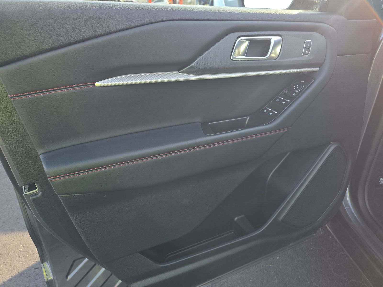 2025 Ford Explorer ST-Line AWD