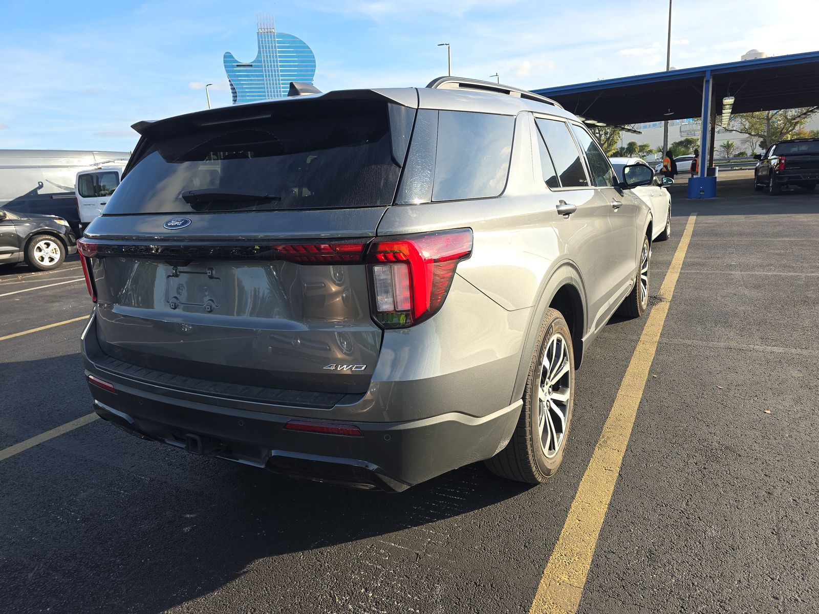 2025 Ford Explorer ST-Line AWD