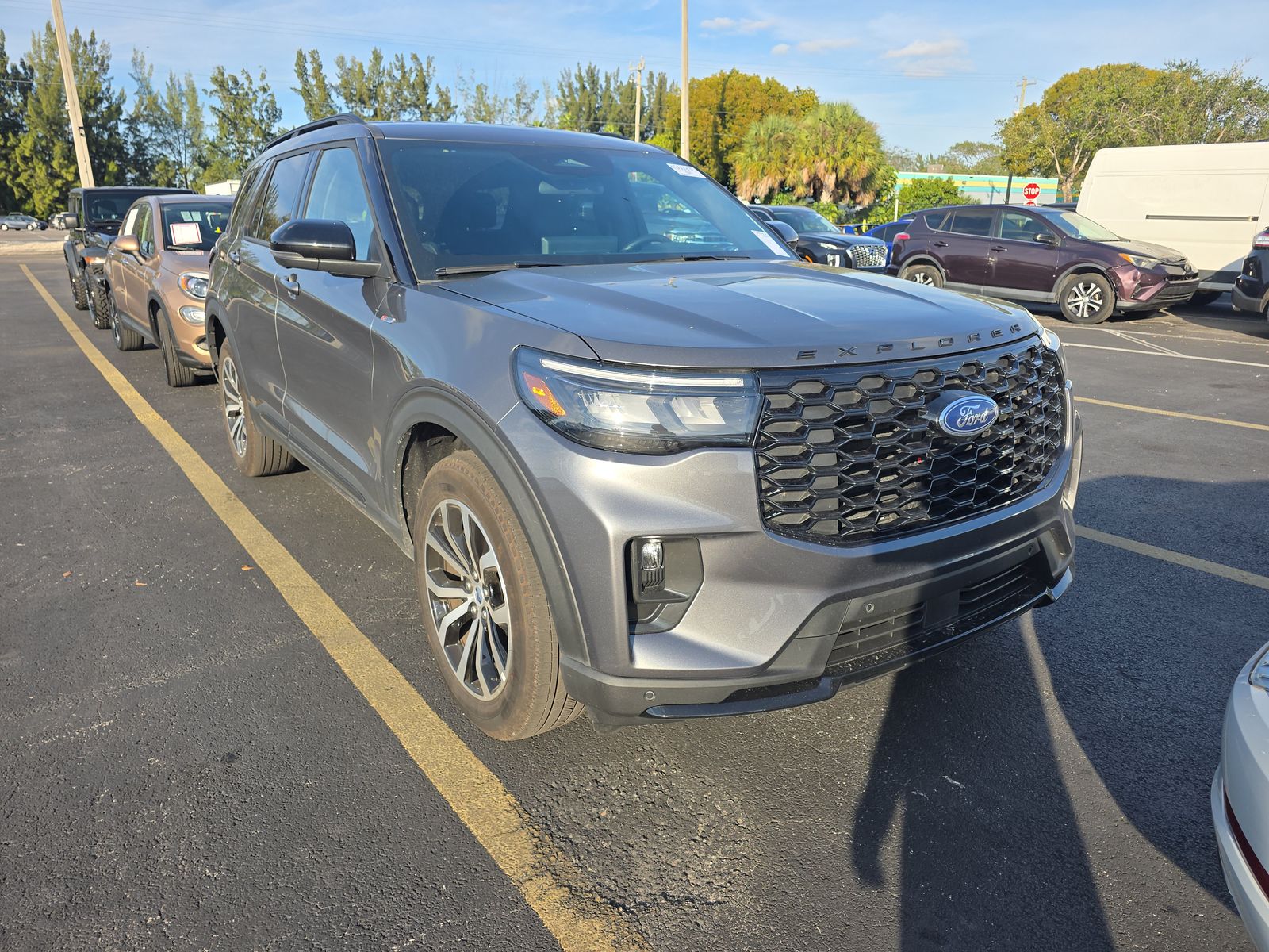2025 Ford Explorer ST-Line AWD