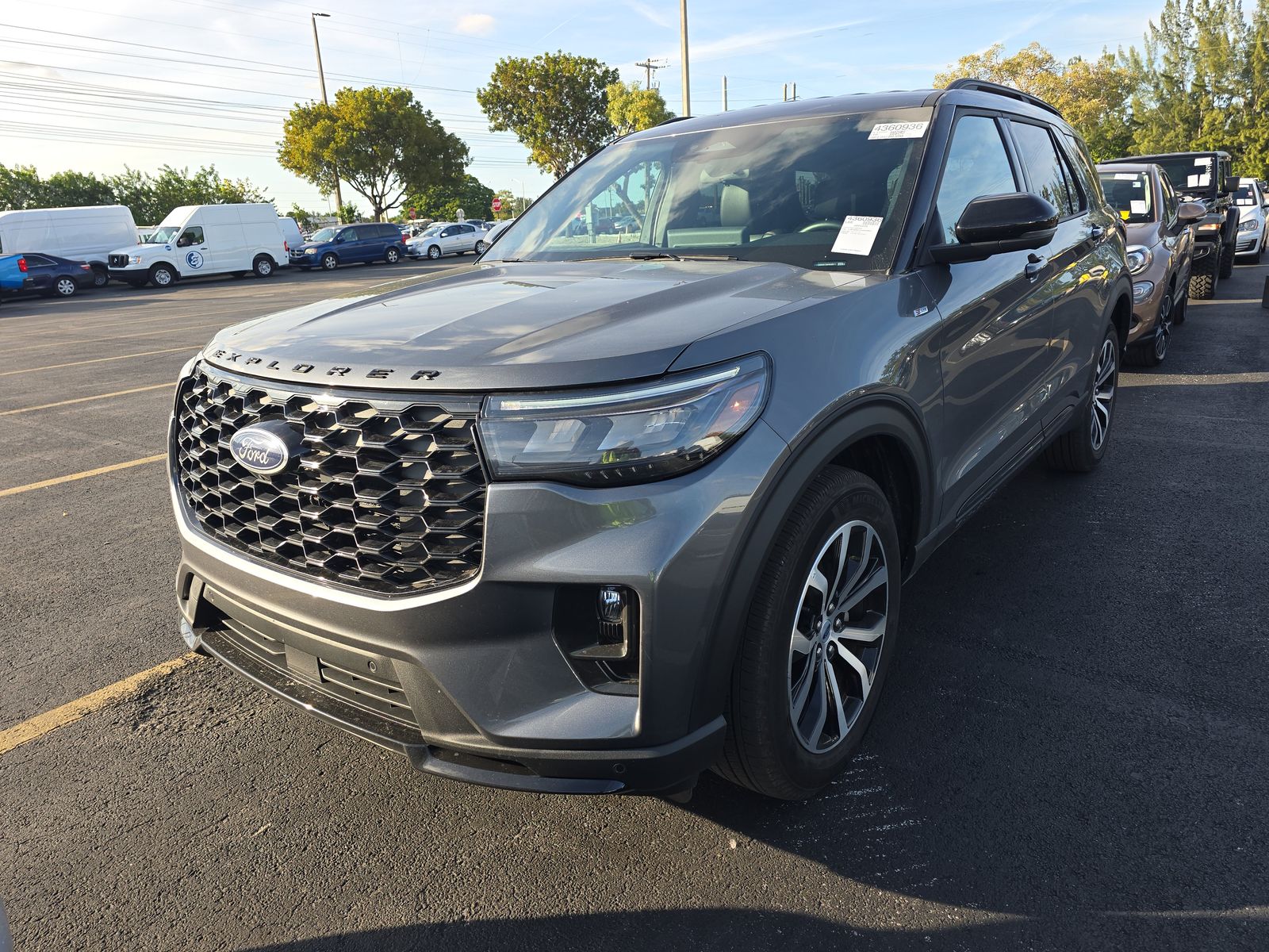 2025 Ford Explorer ST-Line AWD