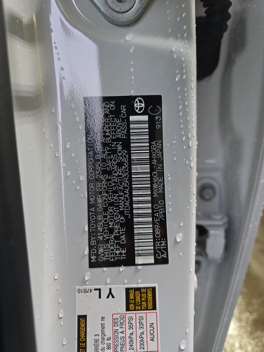 2024 Toyota Prius XLE FWD