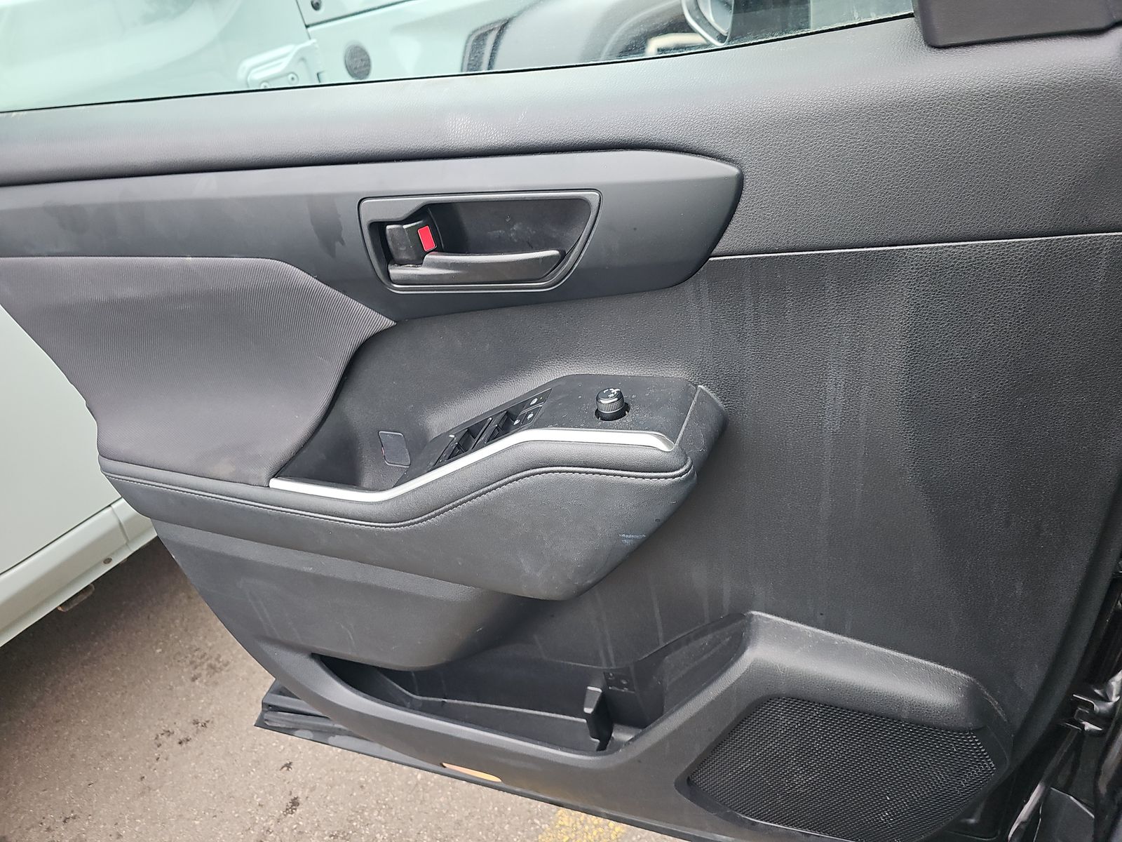 2024 Toyota Highlander LE AWD