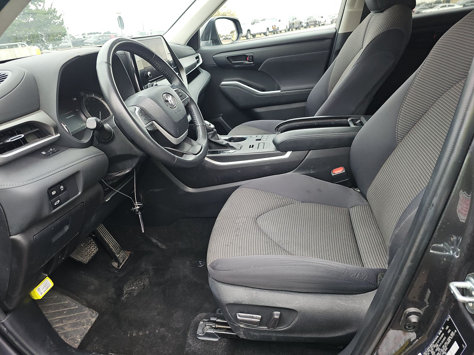 2024 Toyota Highlander LE AWD