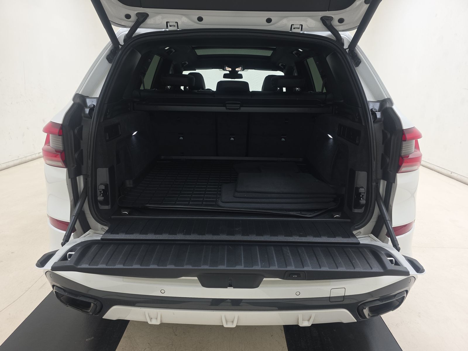 2023 BMW X5 xDrive40i AWD