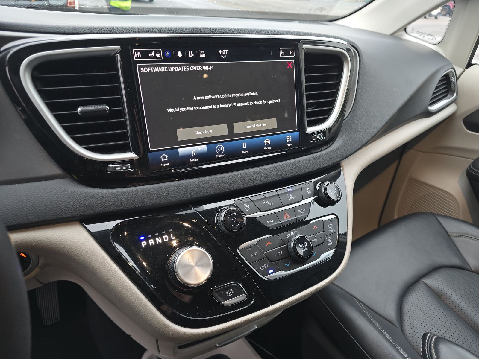 2024 Chrysler Pacifica Touring L FWD