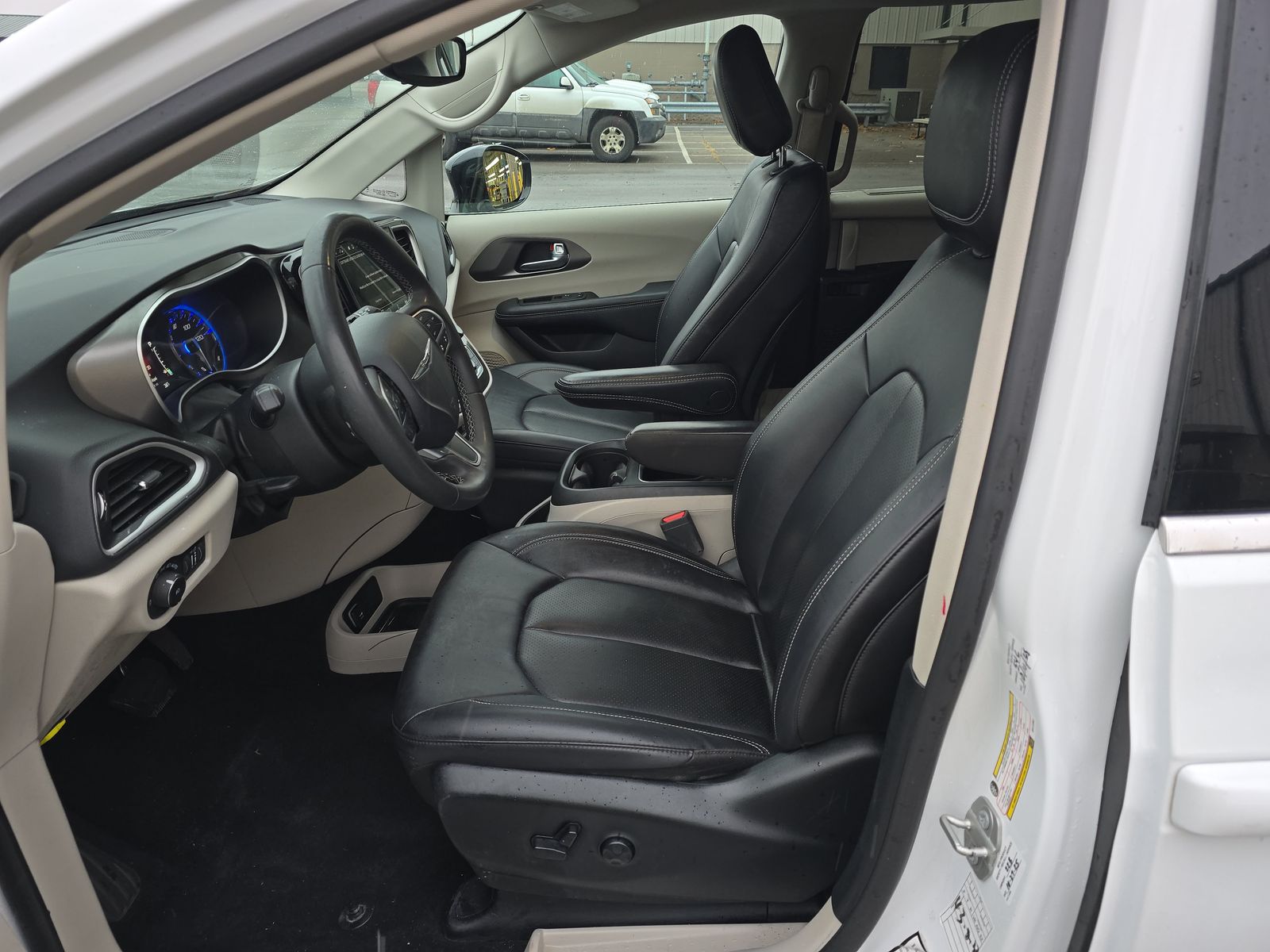 2024 Chrysler Pacifica Touring L FWD