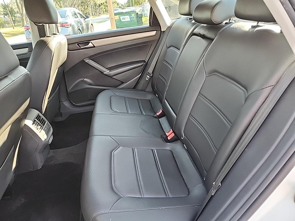 2021 Volkswagen Passat 2.0T SE FWD