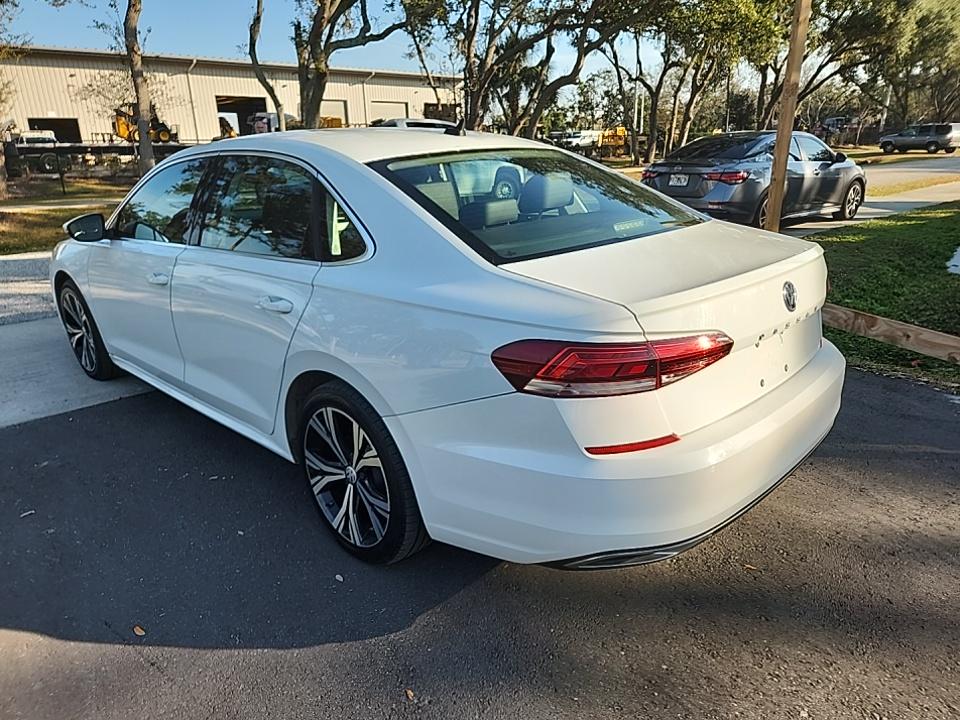 2021 Volkswagen Passat 2.0T SE FWD