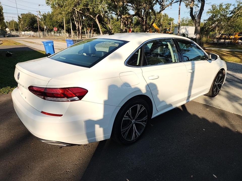 2021 Volkswagen Passat 2.0T SE FWD