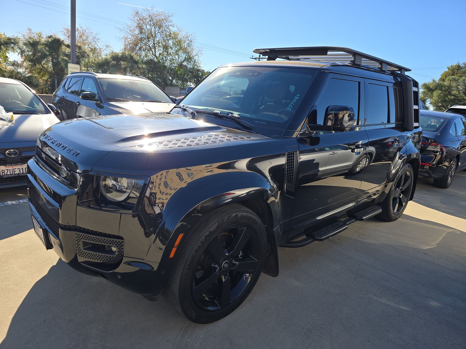 2023 Land Rover Defender 110 V8 AWD