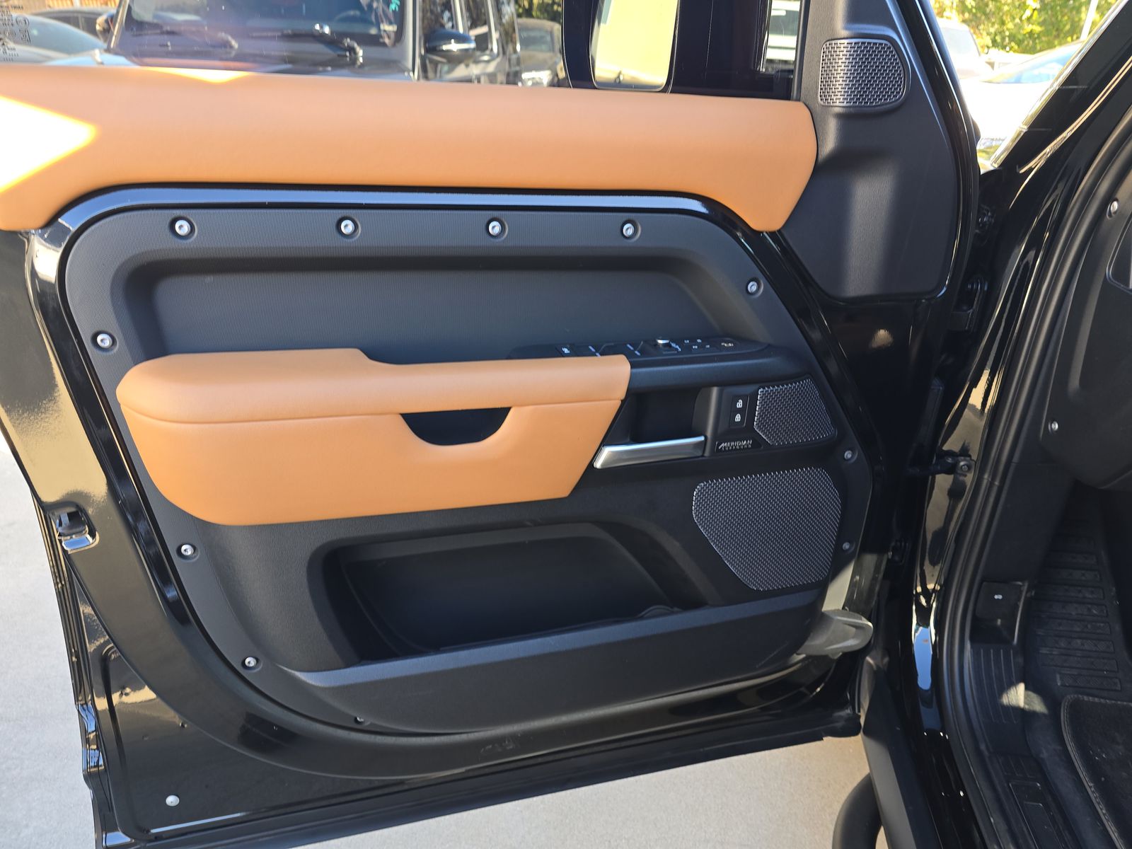 2023 Land Rover Defender 110 V8 AWD