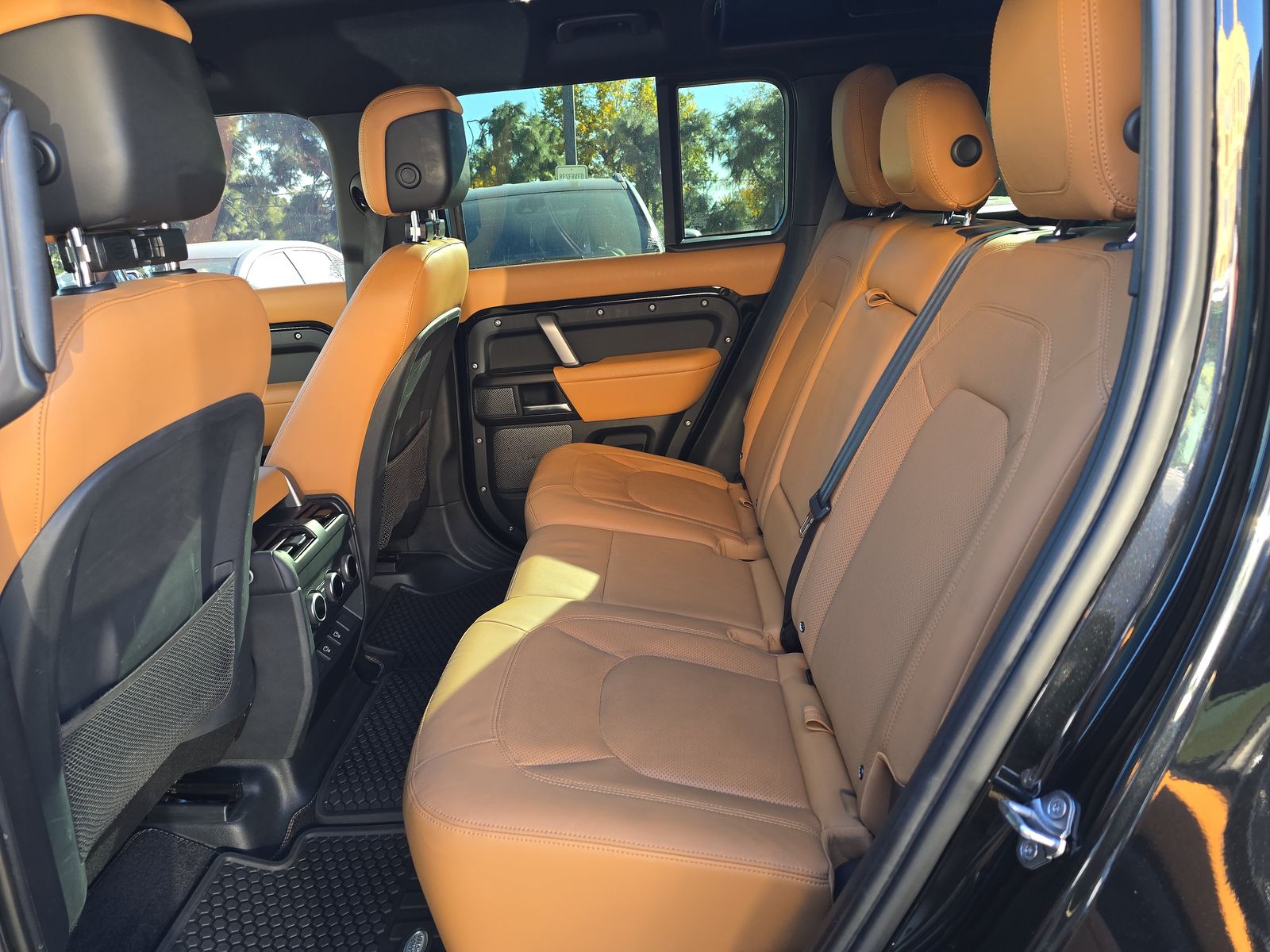 2023 Land Rover Defender 110 V8 AWD