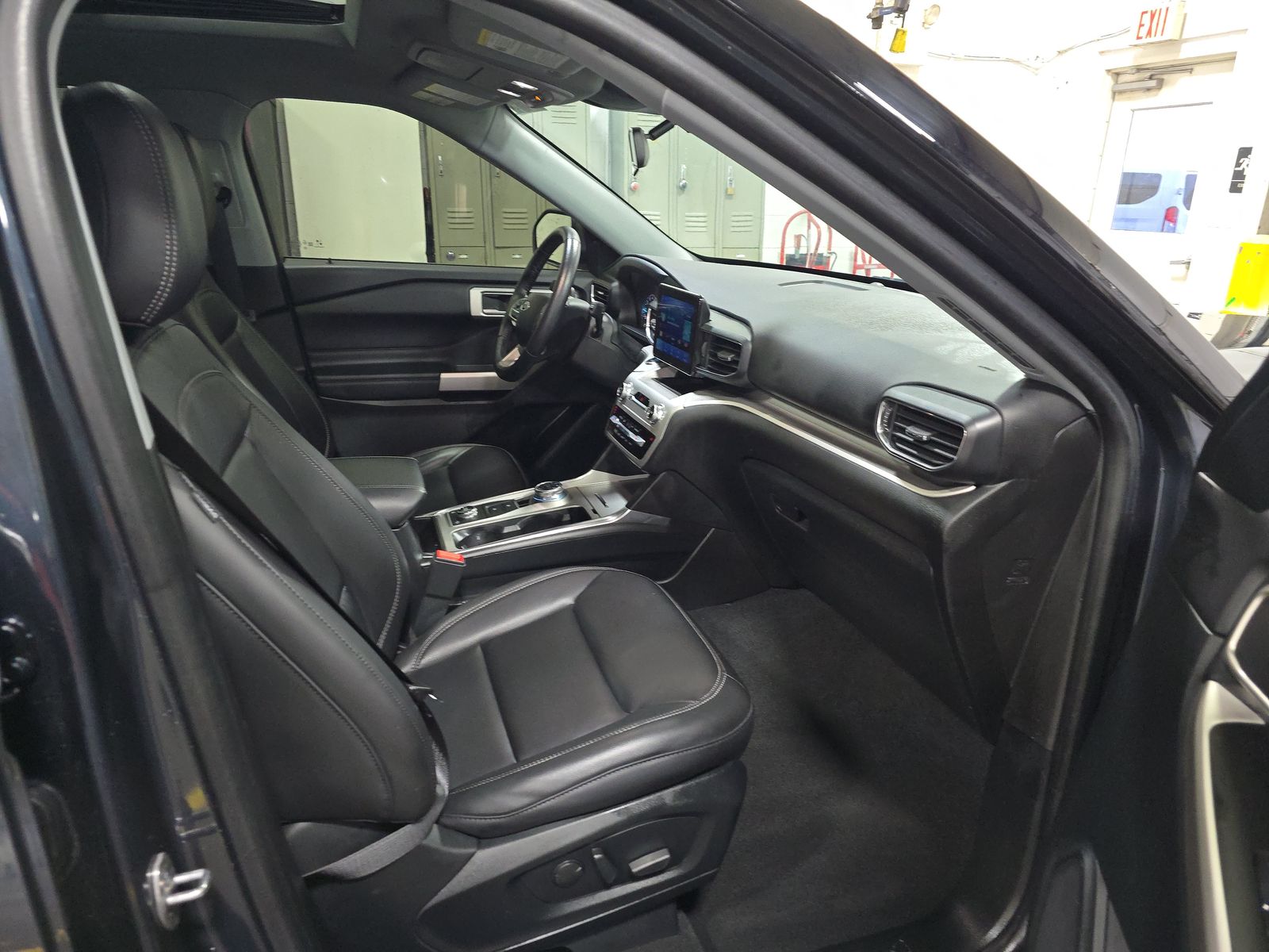 2022 Ford Explorer XLT AWD