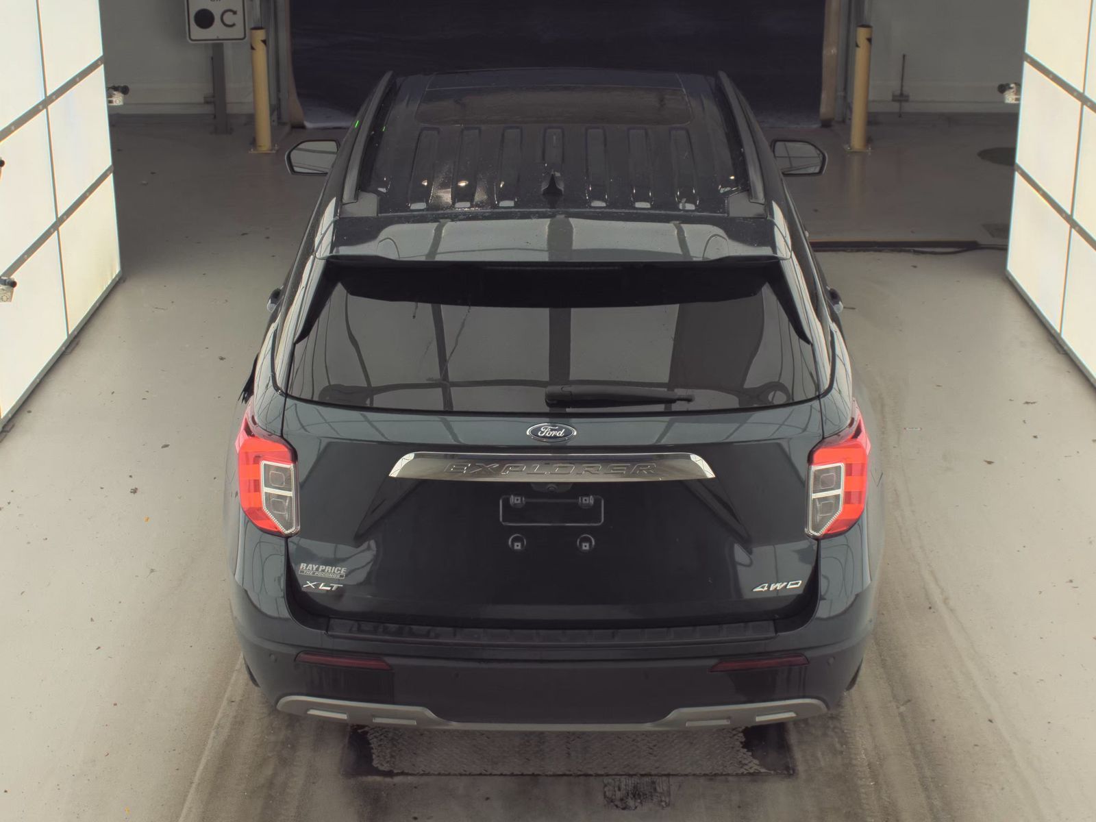 2022 Ford Explorer XLT AWD