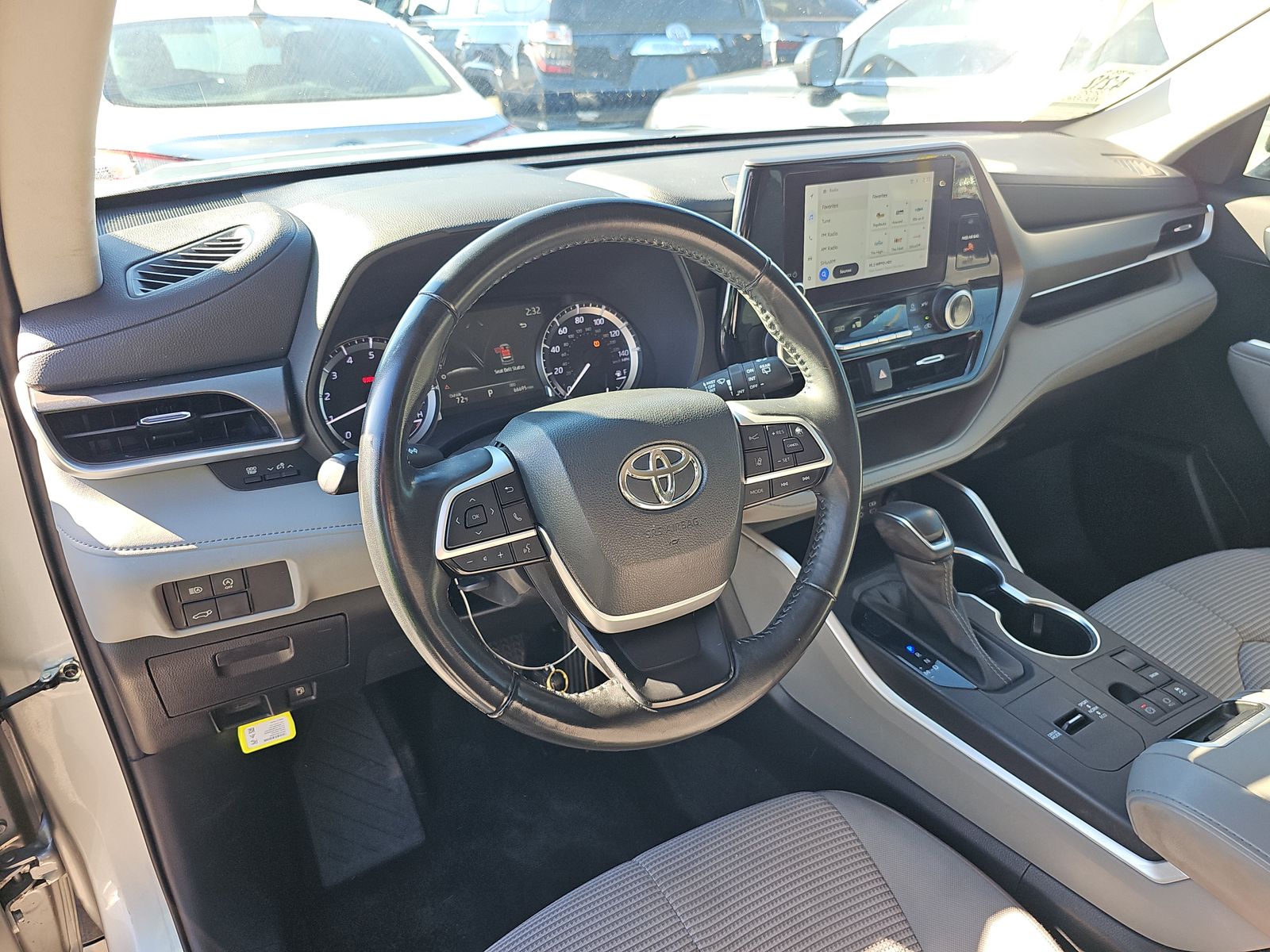2023 Toyota Highlander LE FWD