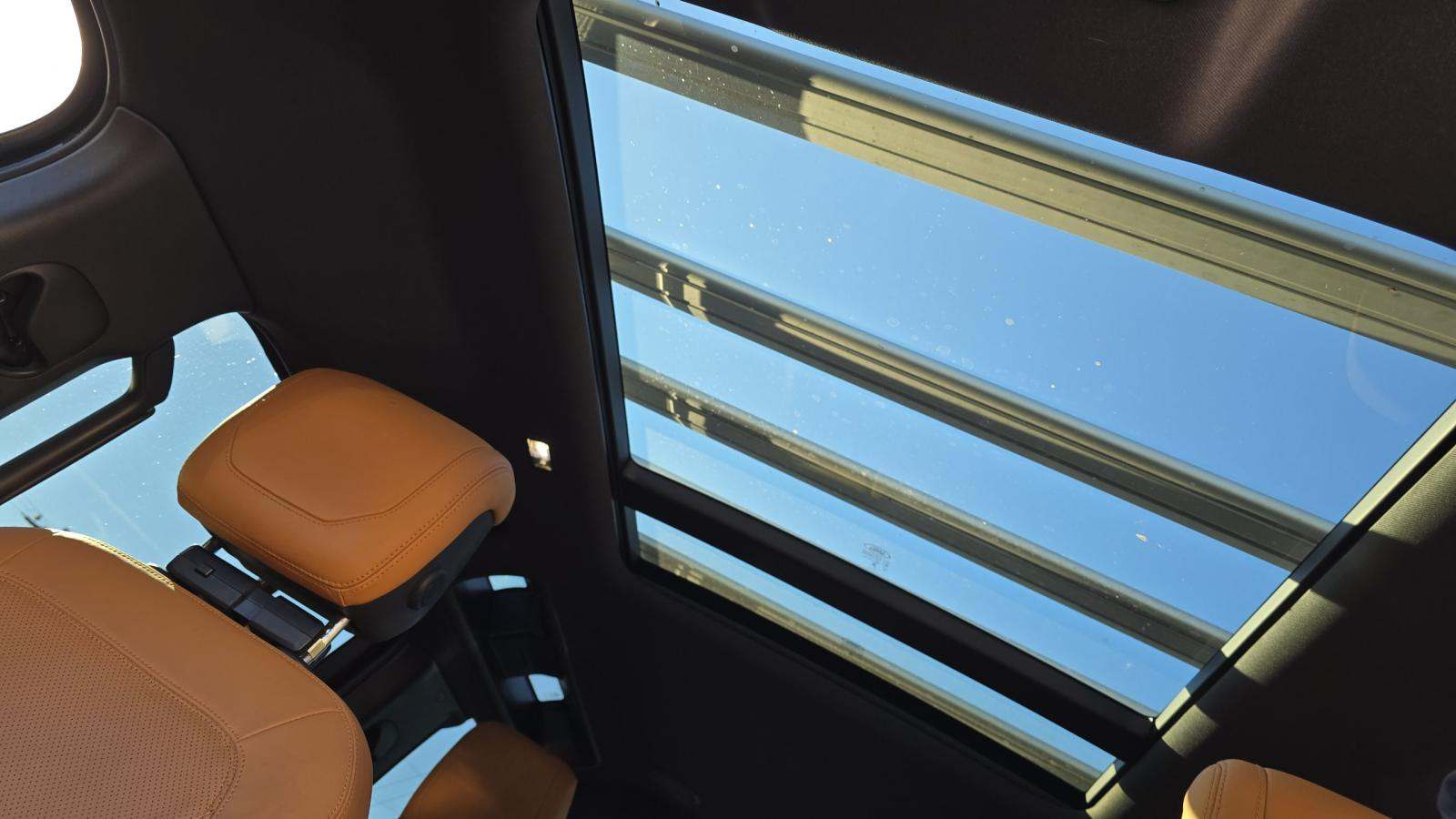 2023 Land Rover Defender 110 V8 AWD