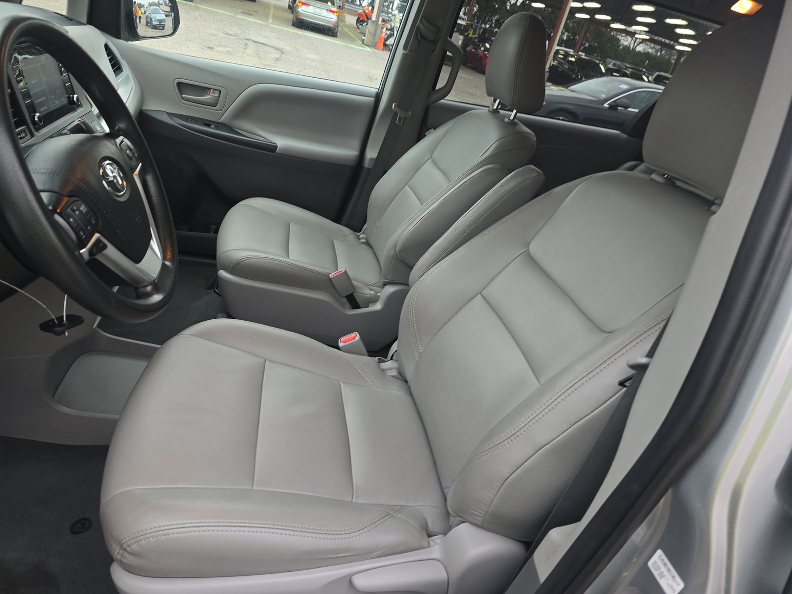 2020 Toyota Sienna L FWD