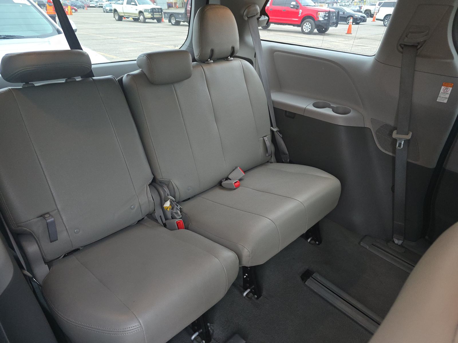 2020 Toyota Sienna L FWD