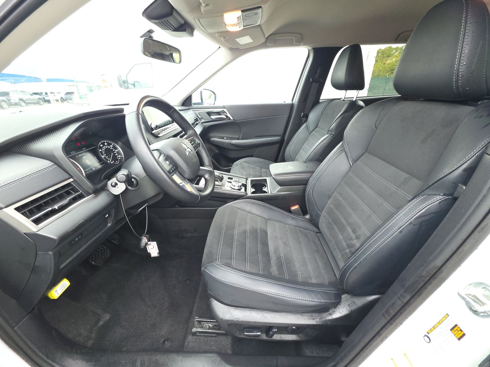 2024 Mitsubishi Outlander SE Black Edition FWD