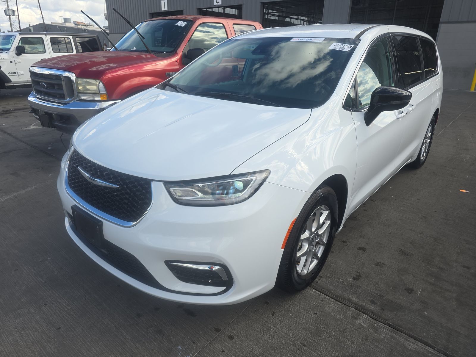 2024 Chrysler Pacifica Touring L FWD