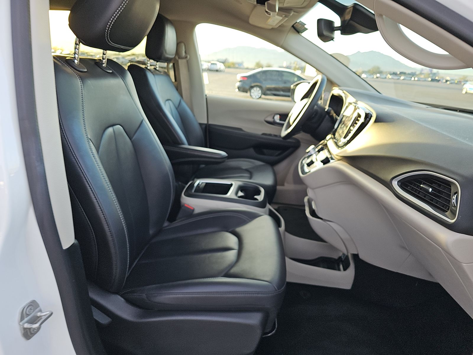 2024 Chrysler Pacifica Touring L FWD