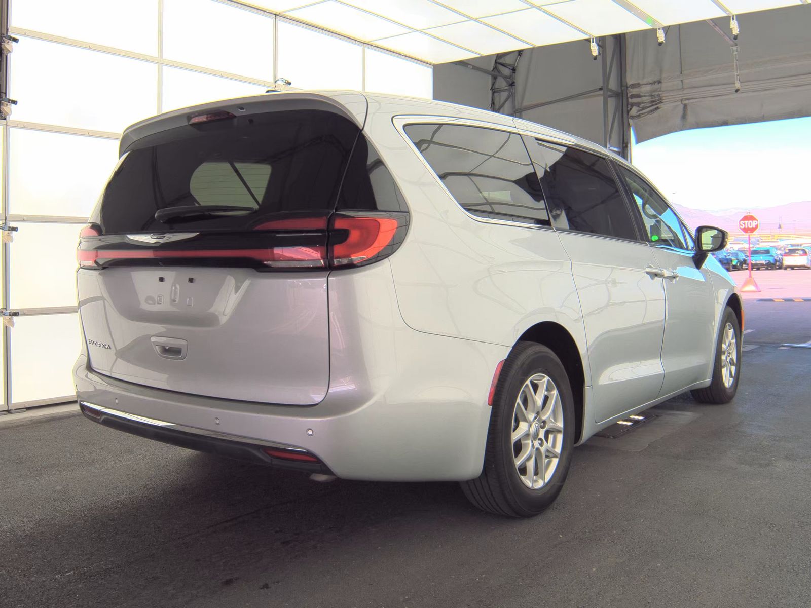 2024 Chrysler Pacifica Touring L FWD