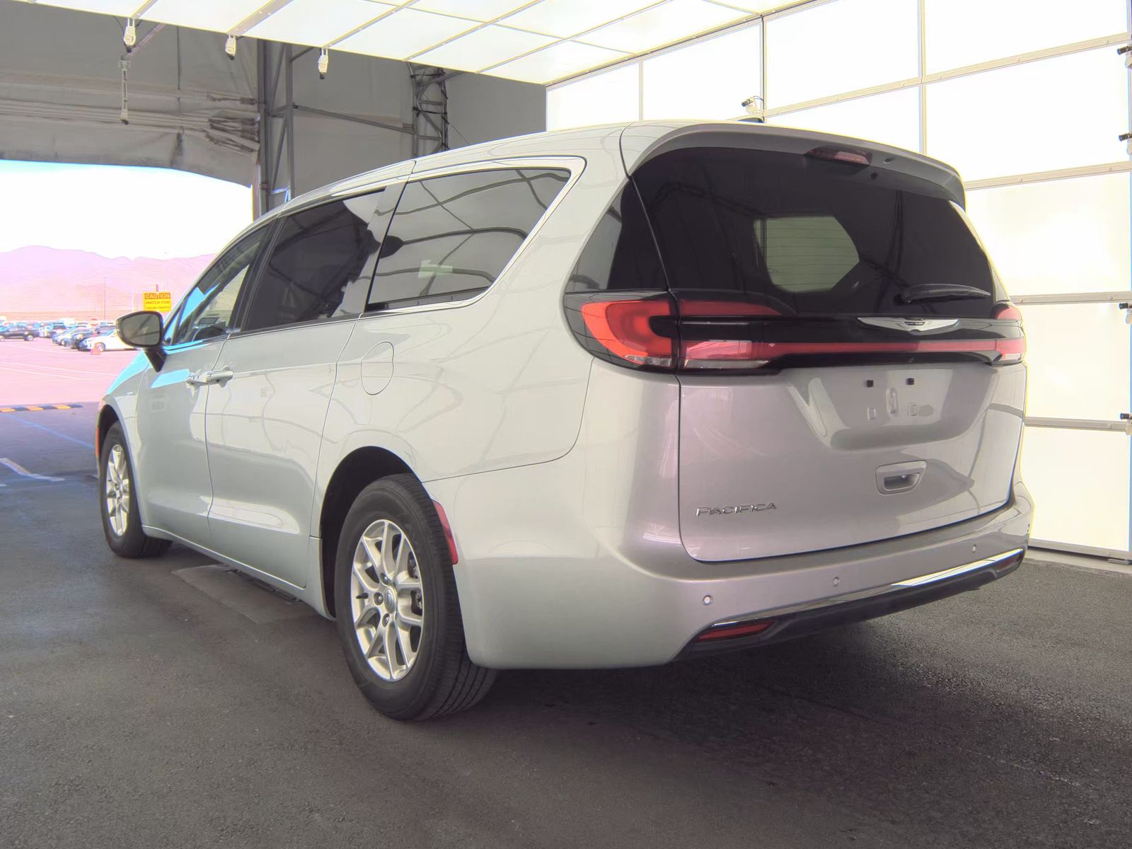 2024 Chrysler Pacifica Touring L FWD