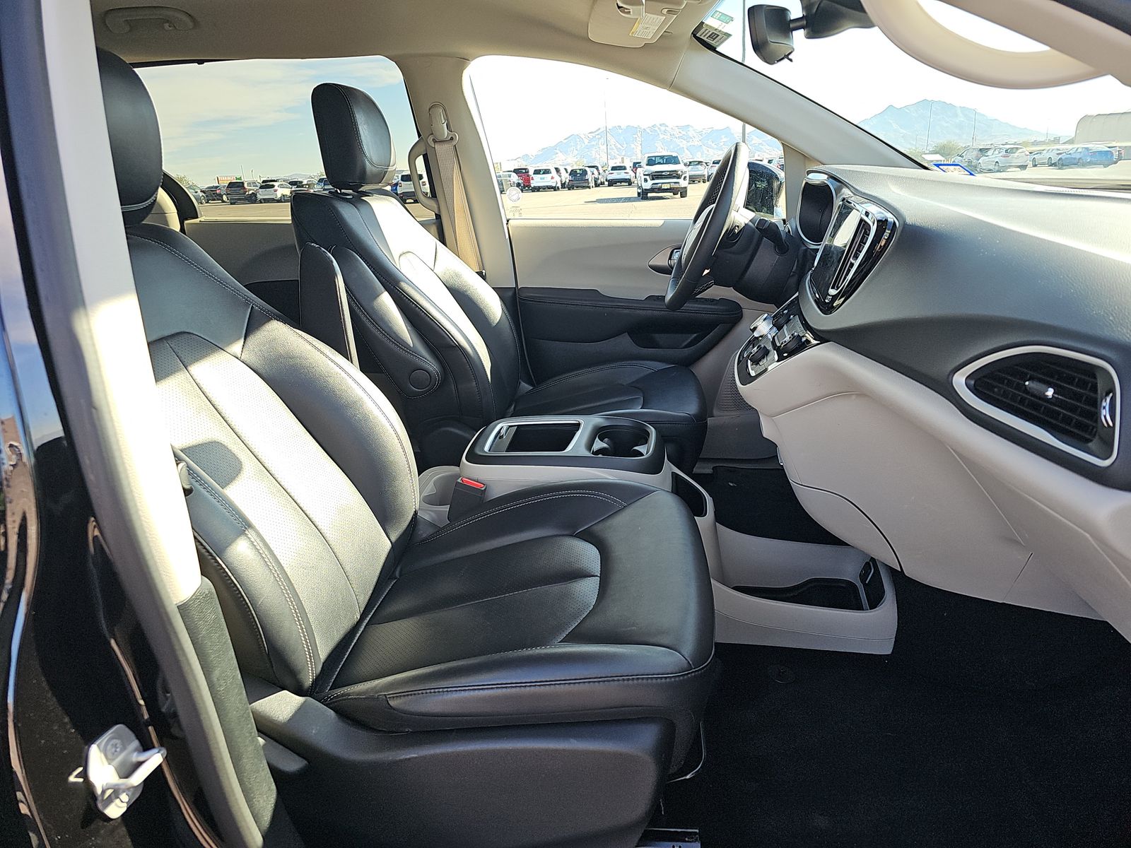 2024 Chrysler Pacifica Touring L FWD