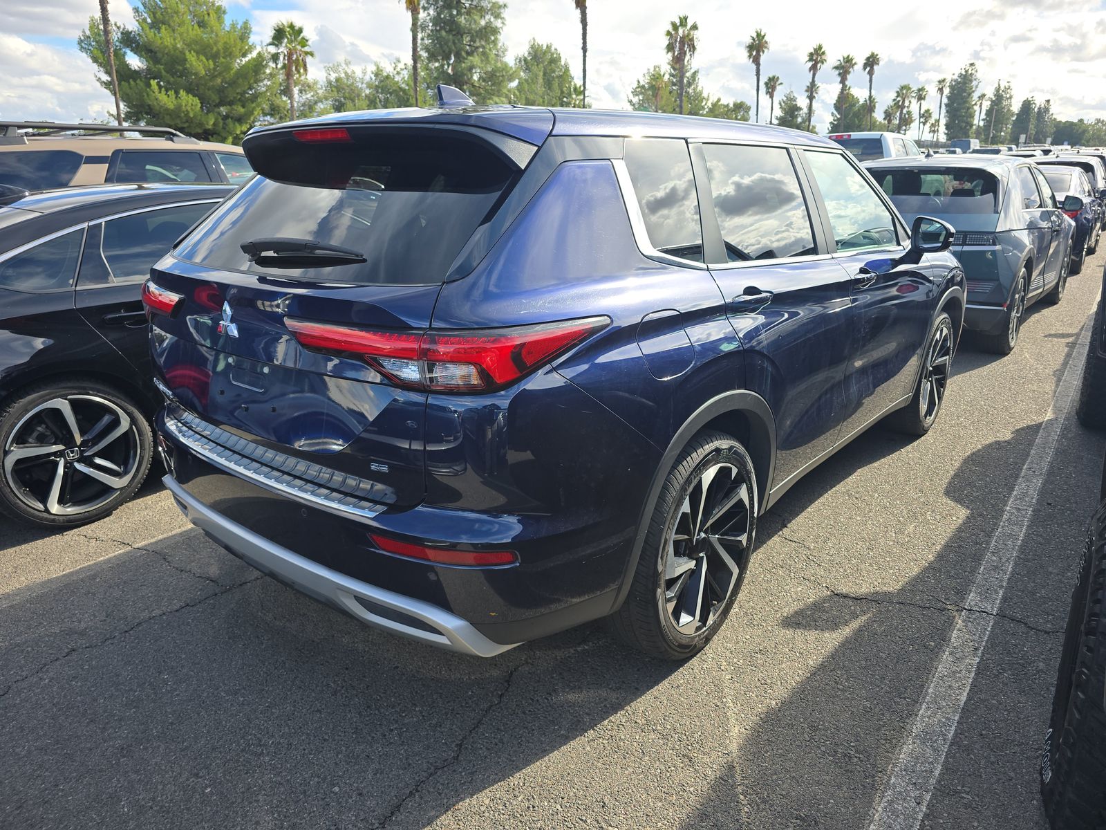 2024 Mitsubishi Outlander SE AWD